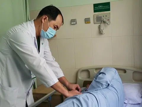 Nam thanh niên nhập viện cấp cứu vì dại dột đeo nhẫn vào "của quý"