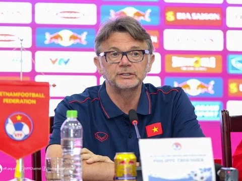 HLV Philippe Troussier: Ưu tiên cho U23 Việt Nam để hướng tới SEA Games 32